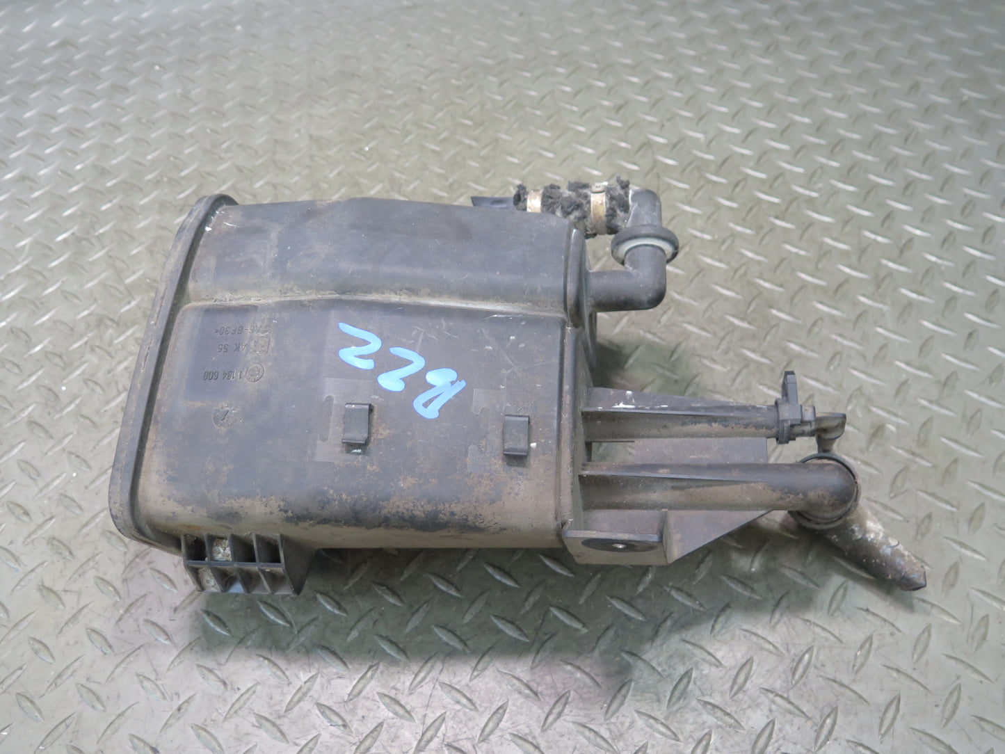 96-02 BMW E36/7 Z3 Fuel Evap Vapor Charcoal Canister 1184608 OEM