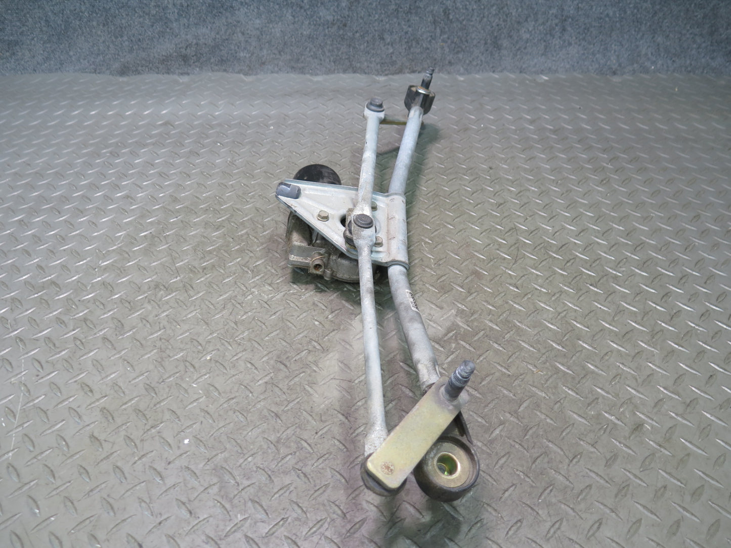 96-02 BMW E36/7 Z3 Windshield Wiper Transmission Linkage W/ Motor OEM