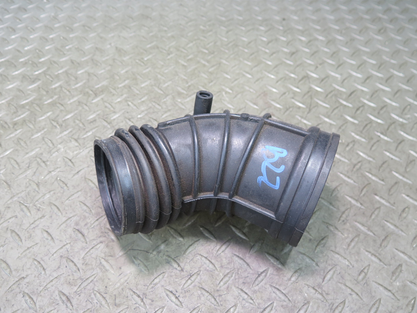 01-02 BMW E36/7 Z3 M54 3.0L Air Intake Duct Hose Boot Tube 1438761 OEM