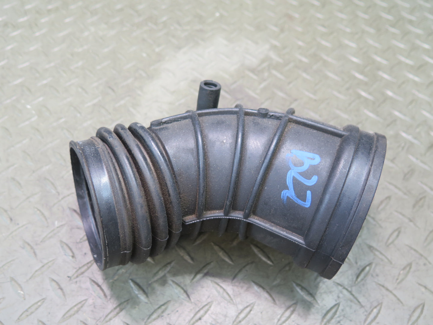01-02 BMW E36/7 Z3 M54 3.0L Air Intake Duct Hose Boot Tube 1438761 OEM