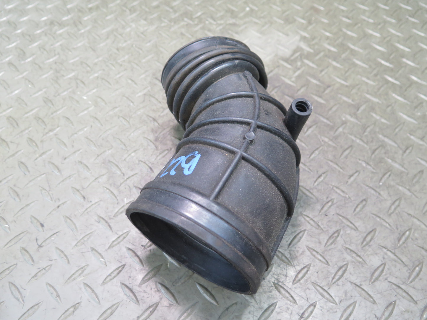 01-02 BMW E36/7 Z3 M54 3.0L Air Intake Duct Hose Boot Tube 1438761 OEM