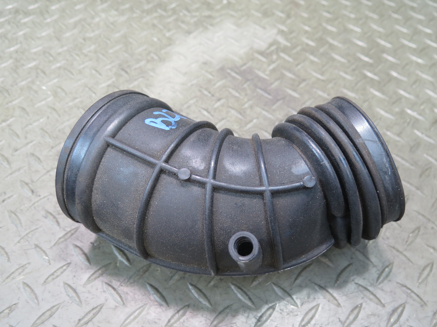01-02 BMW E36/7 Z3 M54 3.0L Air Intake Duct Hose Boot Tube 1438761 OEM