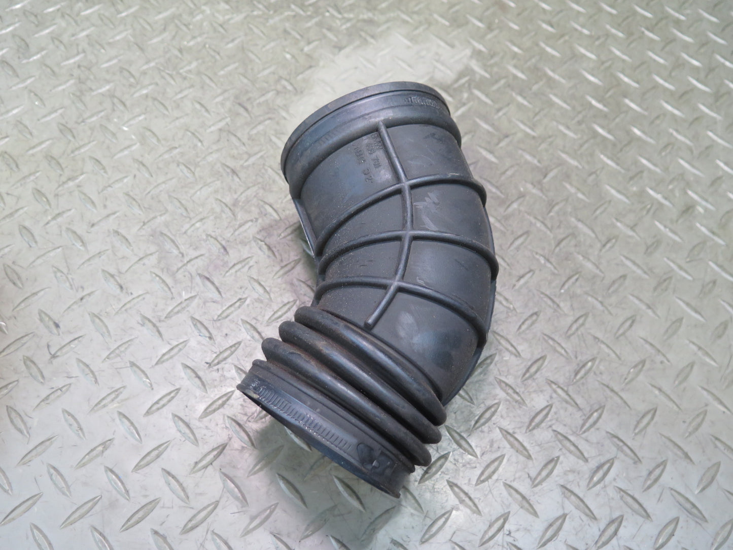 01-02 BMW E36/7 Z3 M54 3.0L Air Intake Duct Hose Boot Tube 1438761 OEM