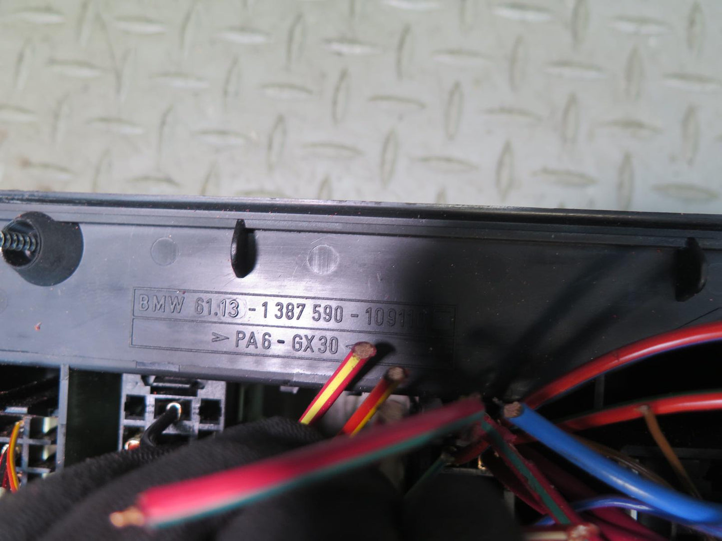 96-02 BMW E36/7 Z3 Under Hood Junction Relay Fuse Box Module 1387590 OEM