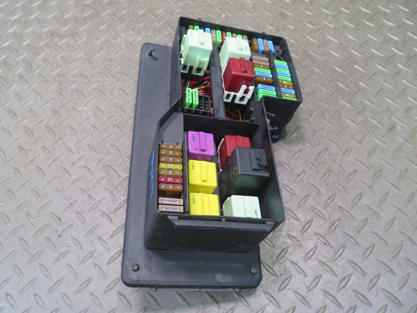 96-02 BMW E36/7 Z3 Under Hood Junction Relay Fuse Box Module 1387590 OEM