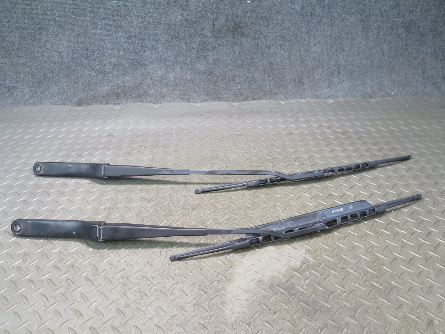 96-02 BMW E36/7 Z3 Set of 2 Front Left & Right Windshield Wiper Arm Blade OEM
