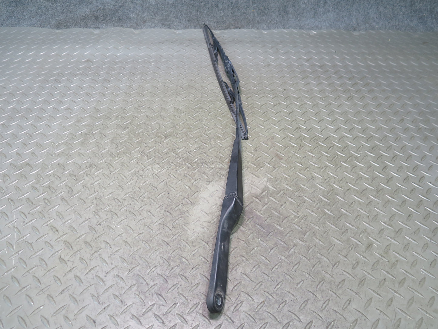 96-02 BMW E36/7 Z3 Set of 2 Front Left & Right Windshield Wiper Arm Blade OEM