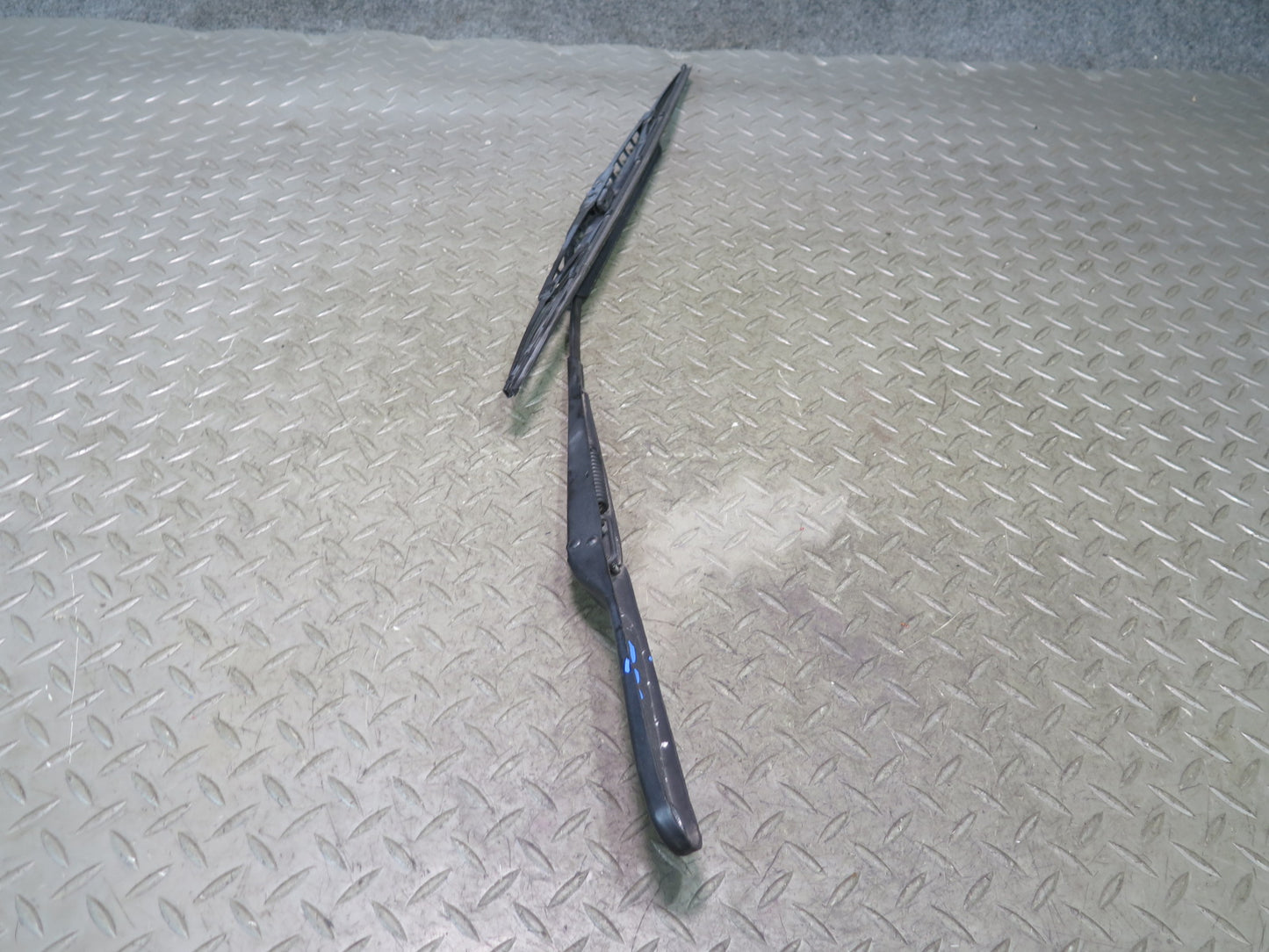96-02 BMW E36/7 Z3 Set of 2 Front Left & Right Windshield Wiper Arm Blade OEM