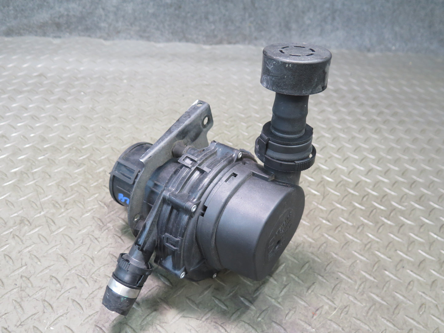 99-02 BMW E36/7 Z3 Secondary Injection Smog Air Pump 1437465 OEM