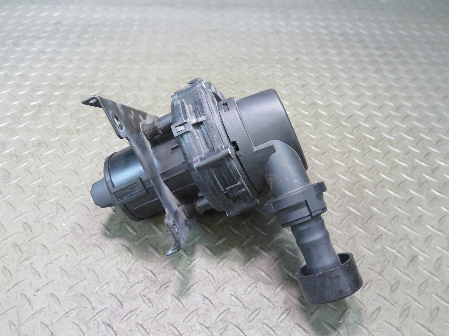 99-02 BMW E36/7 Z3 Secondary Injection Smog Air Pump 1437465 OEM