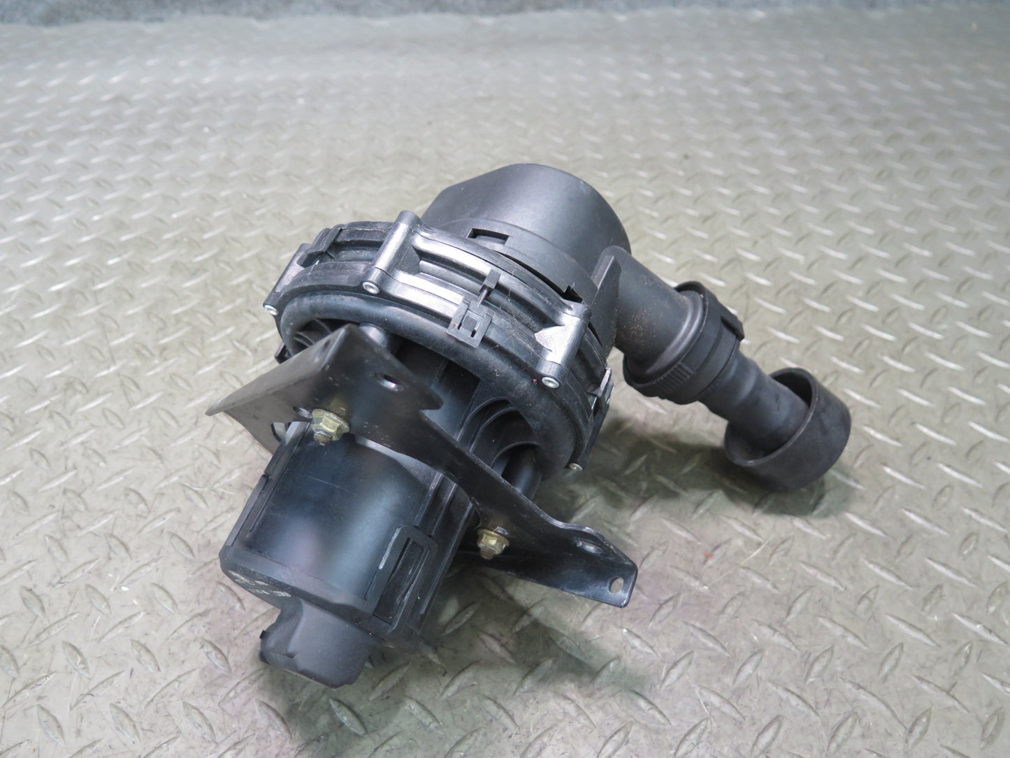 99-02 BMW E36/7 Z3 Secondary Injection Smog Air Pump 1437465 OEM