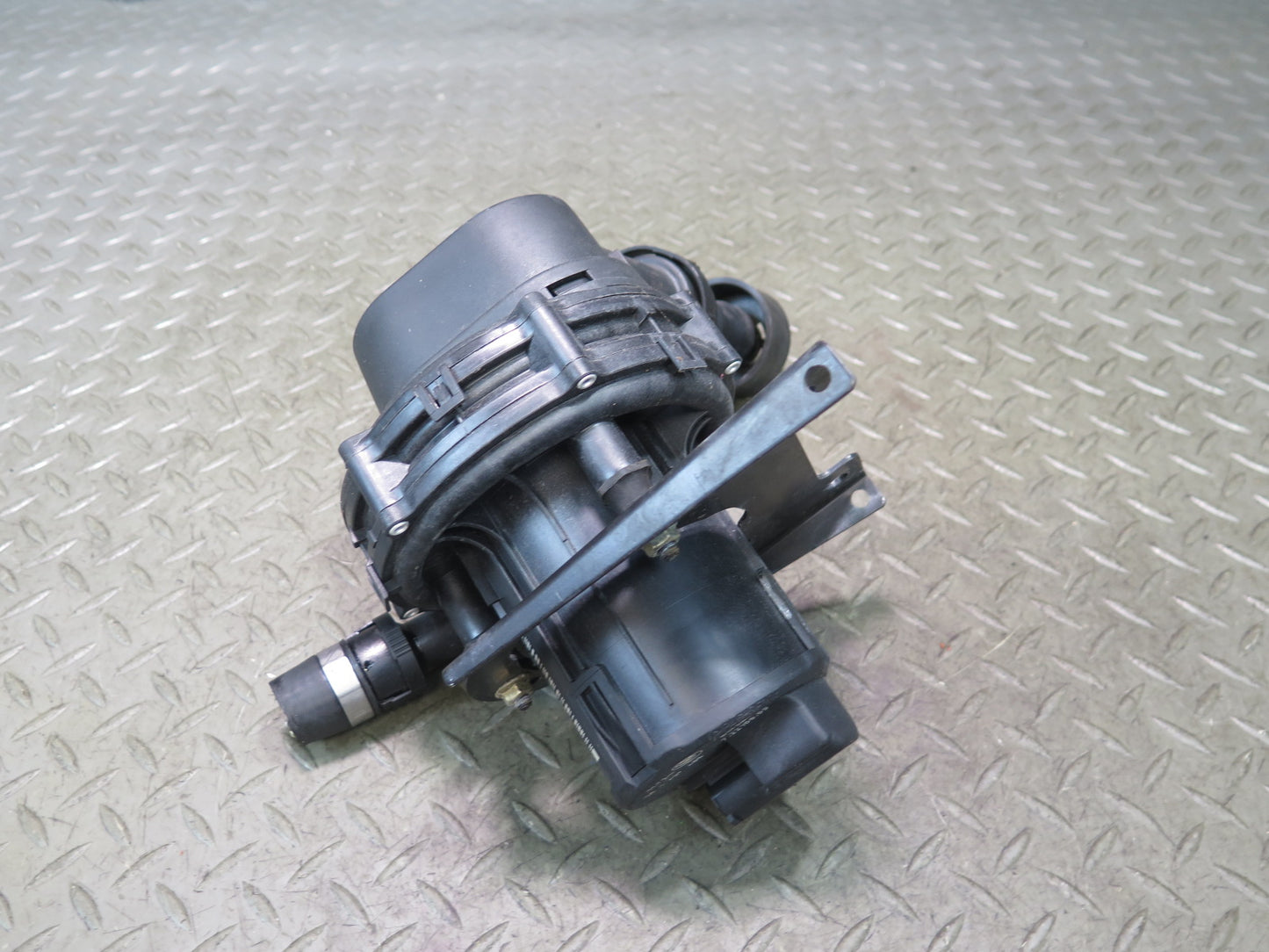 99-02 BMW E36/7 Z3 Secondary Injection Smog Air Pump 1437465 OEM