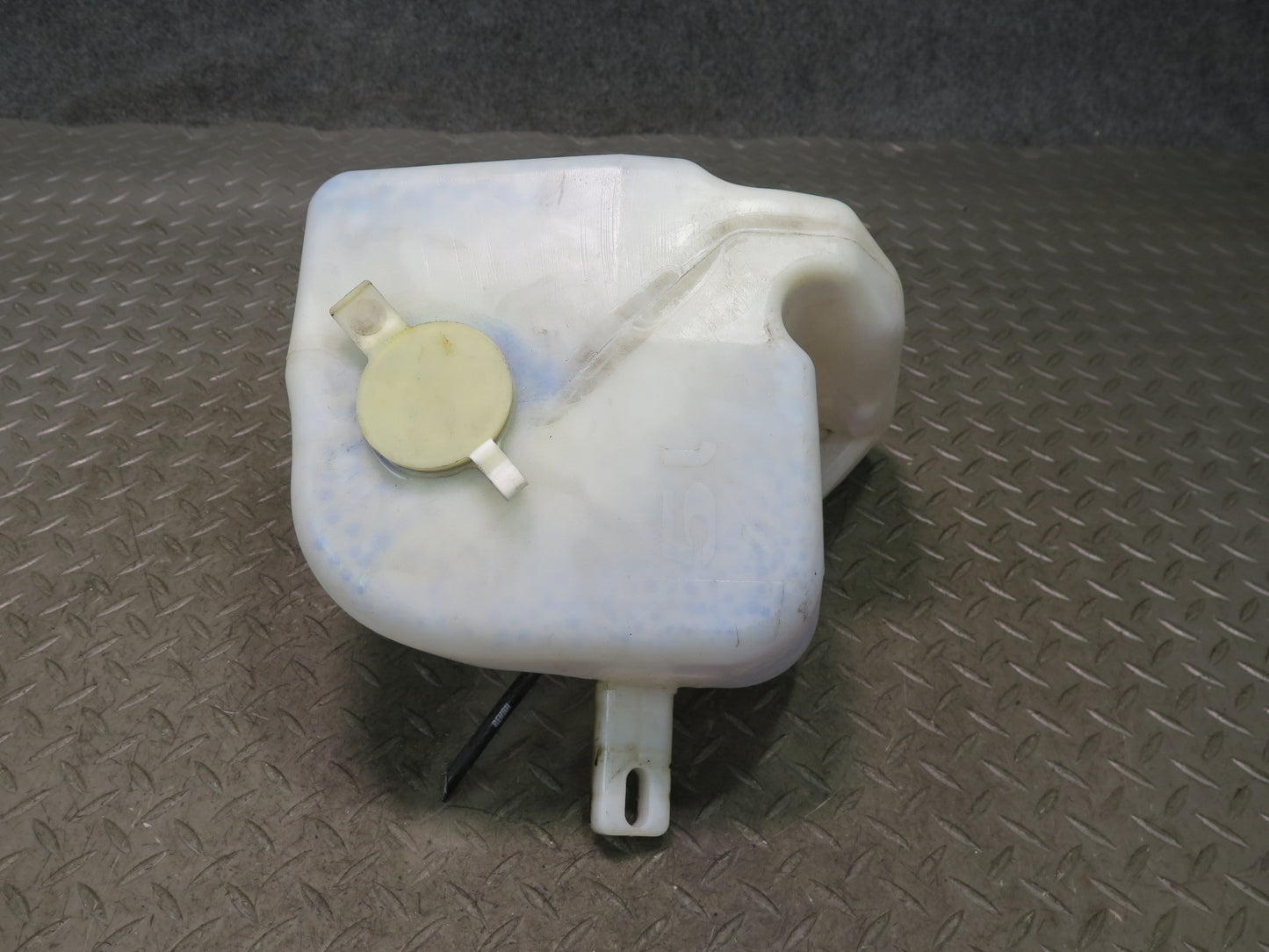 99-02 BMW E36/7 Z3 Windshied Washer Fluid Reservoir Tank W/ Pump OEM