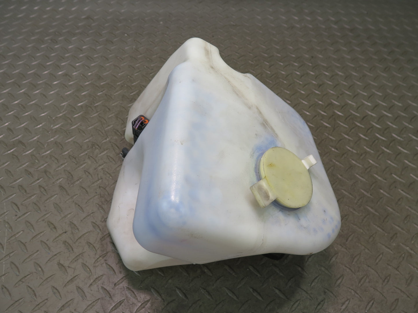 99-02 BMW E36/7 Z3 Windshied Washer Fluid Reservoir Tank W/ Pump OEM