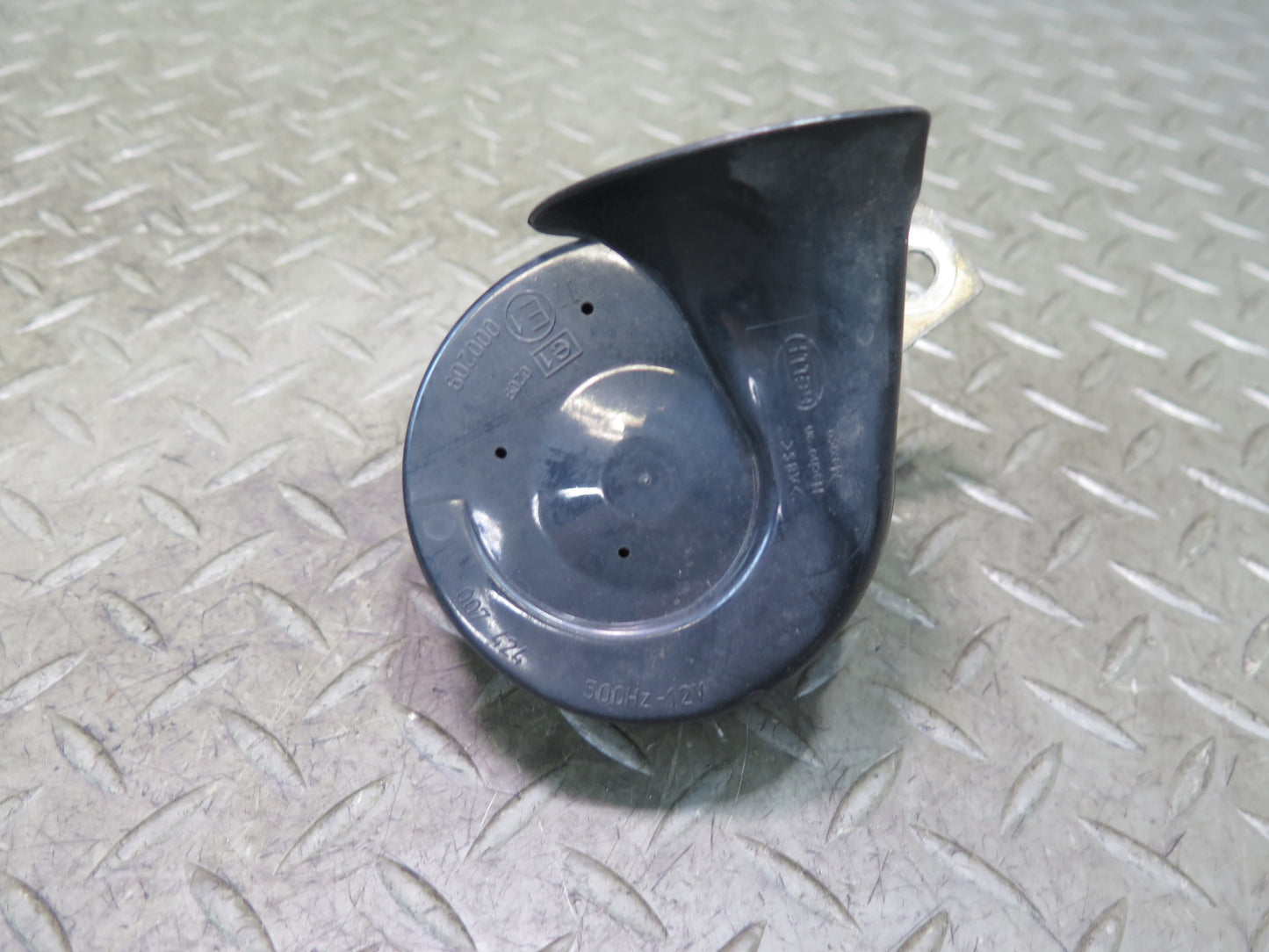 96-02 BMW E36/7 Z3 High & Low Tone Note Pitch Horn Signal Set of 2