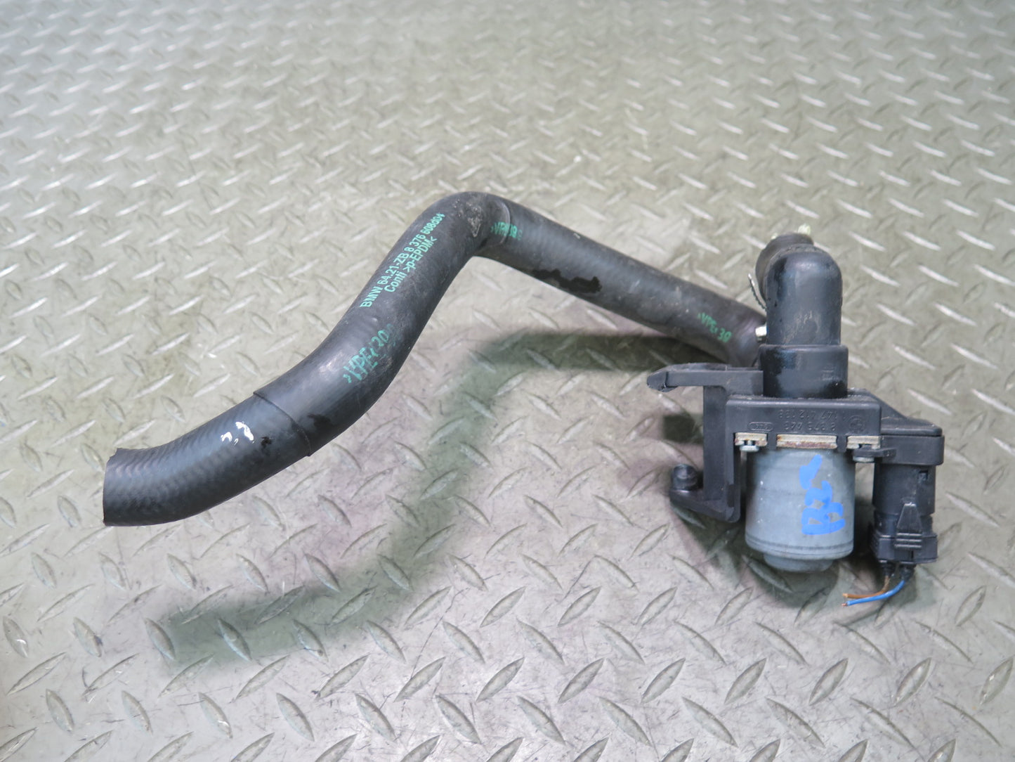 96-02 BMW E36/7 Z3 Heater Control Water Valve 8375443 OEM