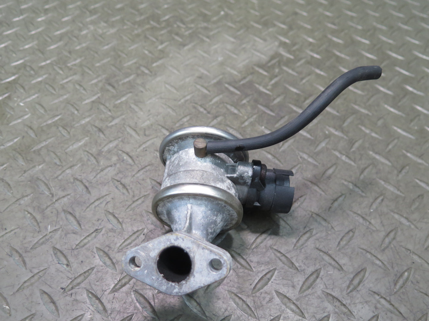 00-02 BMW E36/7 Z3 M52 M54 Secondary Air Injection Control Valve