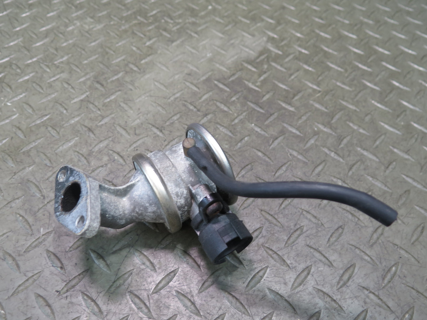 00-02 BMW E36/7 Z3 M52 M54 Secondary Air Injection Control Valve