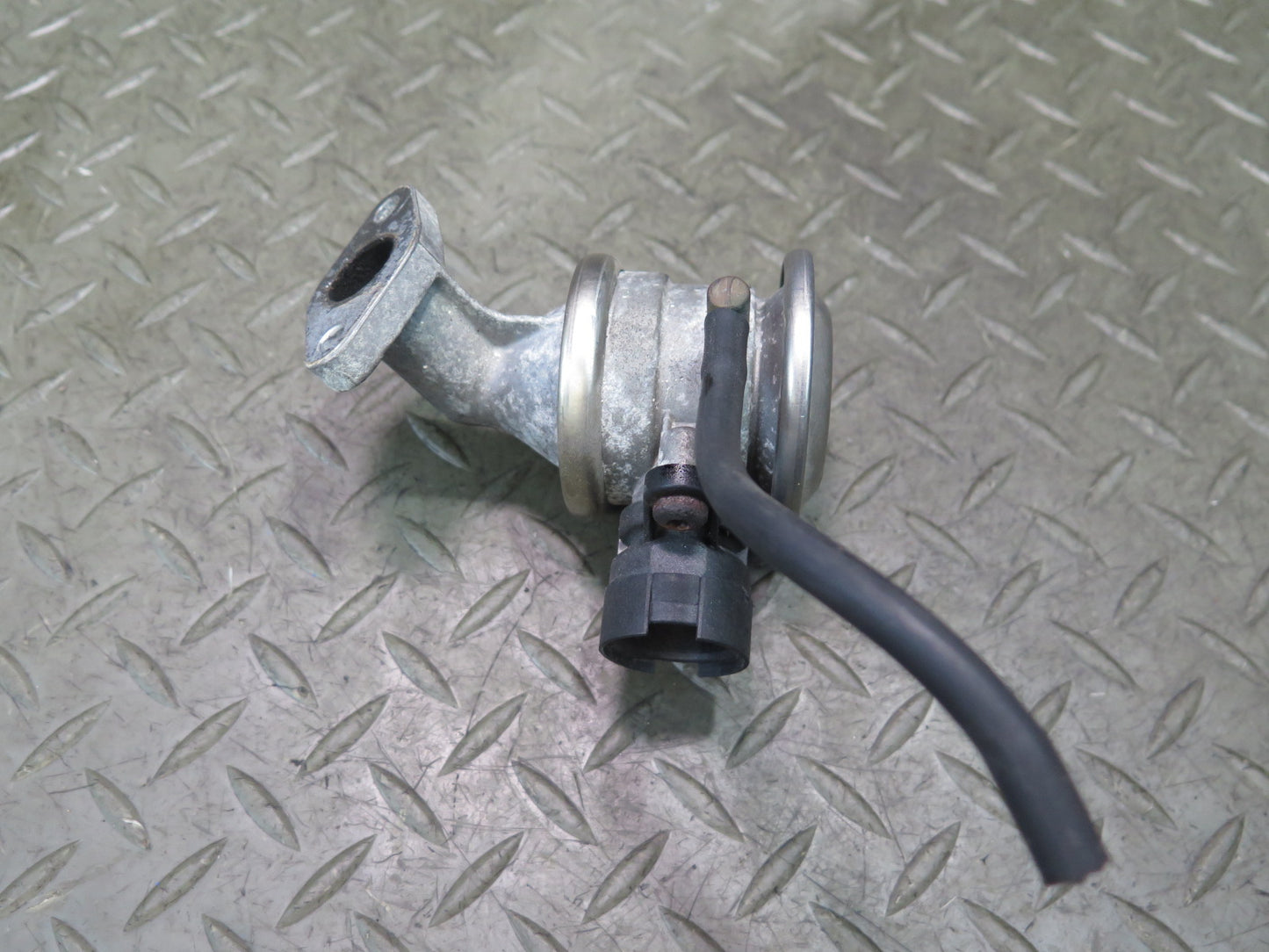 00-02 BMW E36/7 Z3 M52 M54 Secondary Air Injection Control Valve