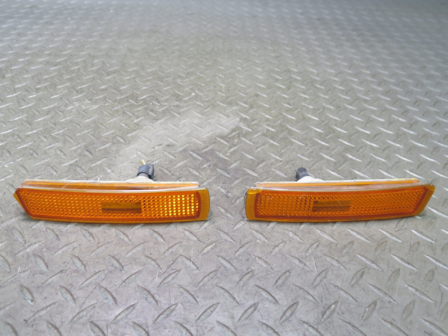 96-02 BMW E36/7 Z3 Front Bumper Left & Right Side Marker Light Lamp OEM