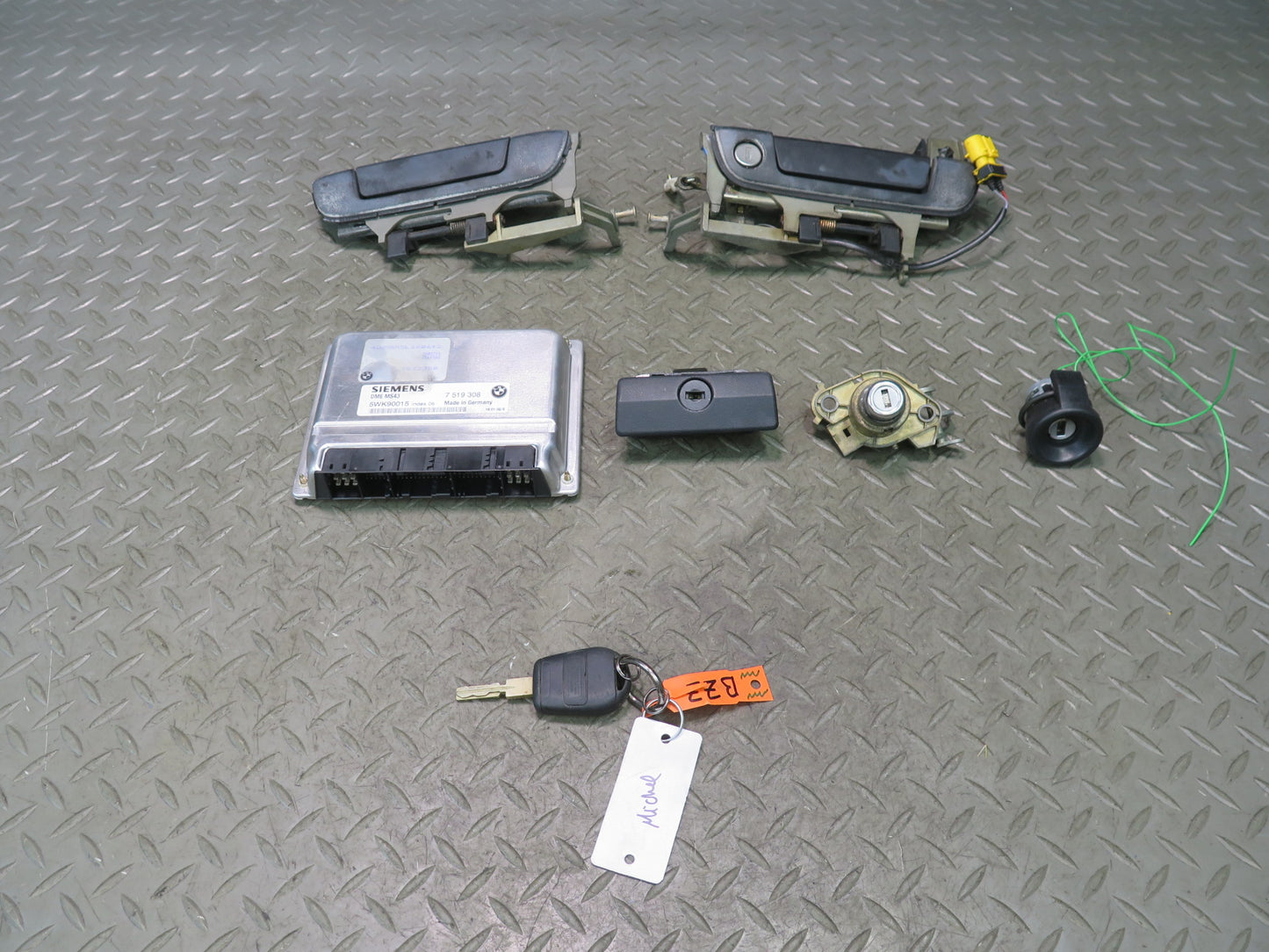 01-02 BMW E36/7 Z3 3.0i M54 M/T ECU Door Handle Ignition Glove Lock KEY Set OEM