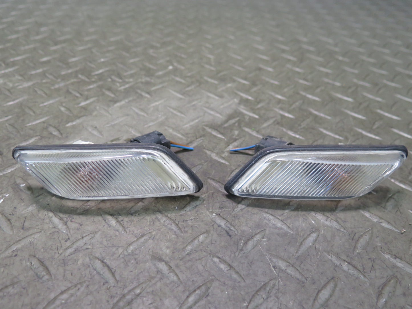 98-02 BMW E36/7 Z3 Front Right & Left Fender Marker Turn Signal Light Set OEM