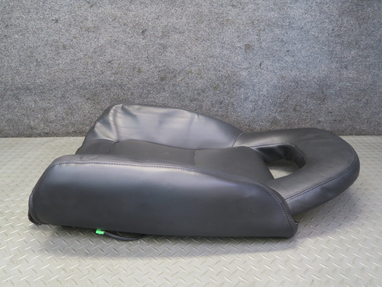 03-06 Chevrolet SSR Front Right Seat Upper Leather Cushion Black 51K Miles OEM