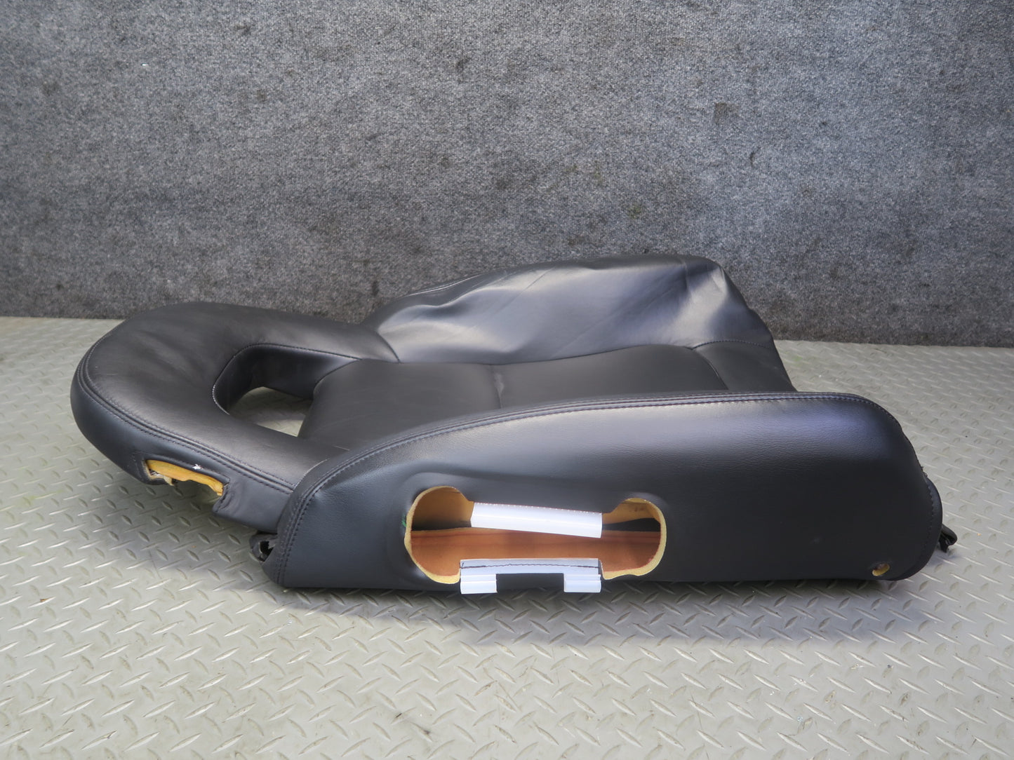 03-06 Chevrolet SSR Front Right Seat Upper Leather Cushion Black 51K Miles OEM