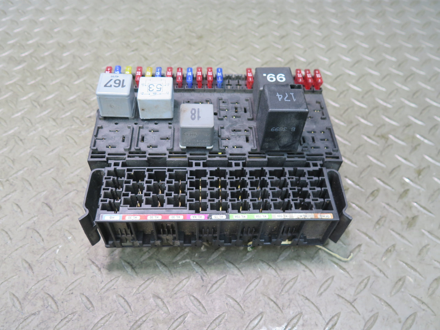 99-03 VW Eurovan T4 Power Distribution Fuse Relay Box Module OEM