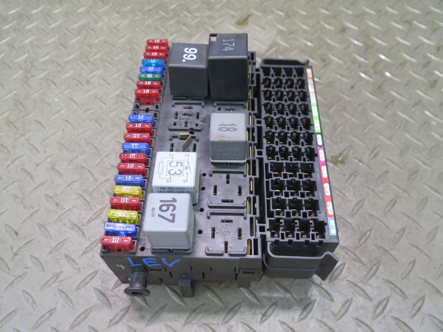 99-03 VW Eurovan T4 Power Distribution Fuse Relay Box Module OEM