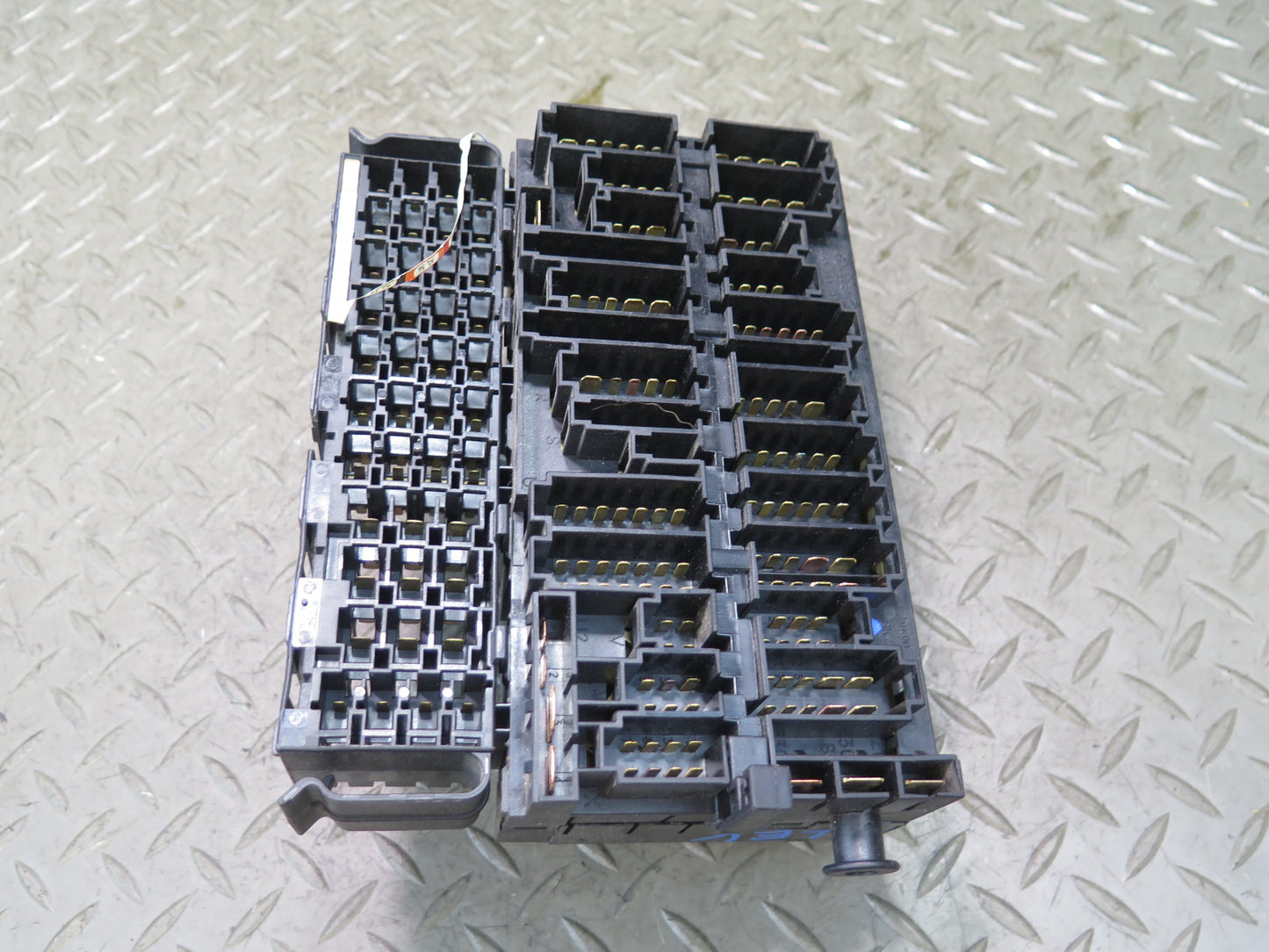 99-03 VW Eurovan T4 Power Distribution Fuse Relay Box Module OEM