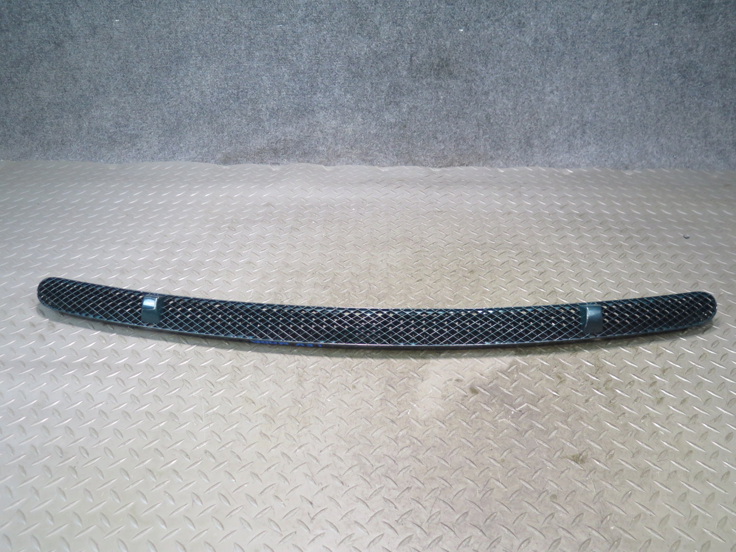 99-03 VW Eurovan T4 Front Windshield Vent Cowl Grille w Washer Nozzle Jets OEM