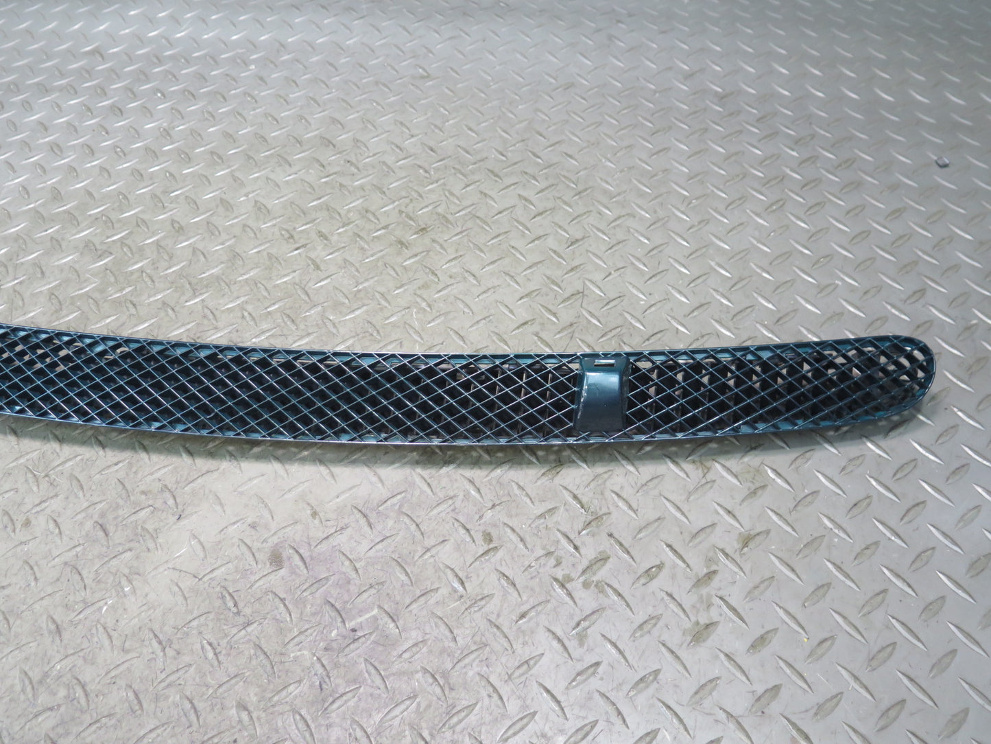 99-03 VW Eurovan T4 Front Windshield Vent Cowl Grille w Washer Nozzle Jets OEM