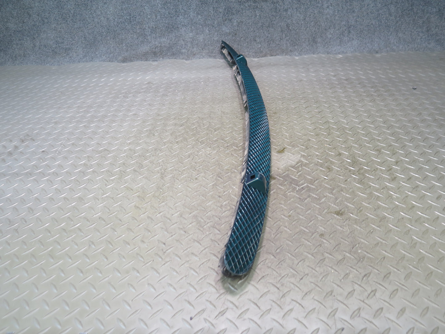 99-03 VW Eurovan T4 Front Windshield Vent Cowl Grille w Washer Nozzle Jets OEM