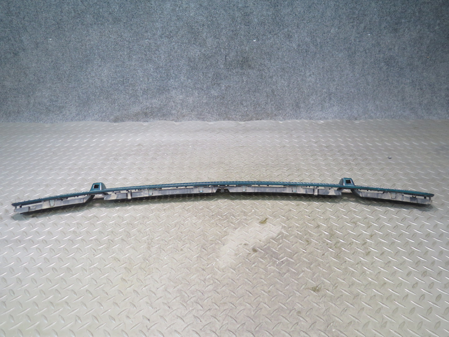 99-03 VW Eurovan T4 Front Windshield Vent Cowl Grille w Washer Nozzle Jets OEM