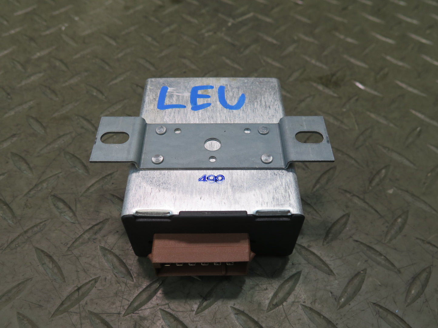 1999 Volkswagen VW Eurovan T4 Cruise Control Module Unit 4B0907305 OEM