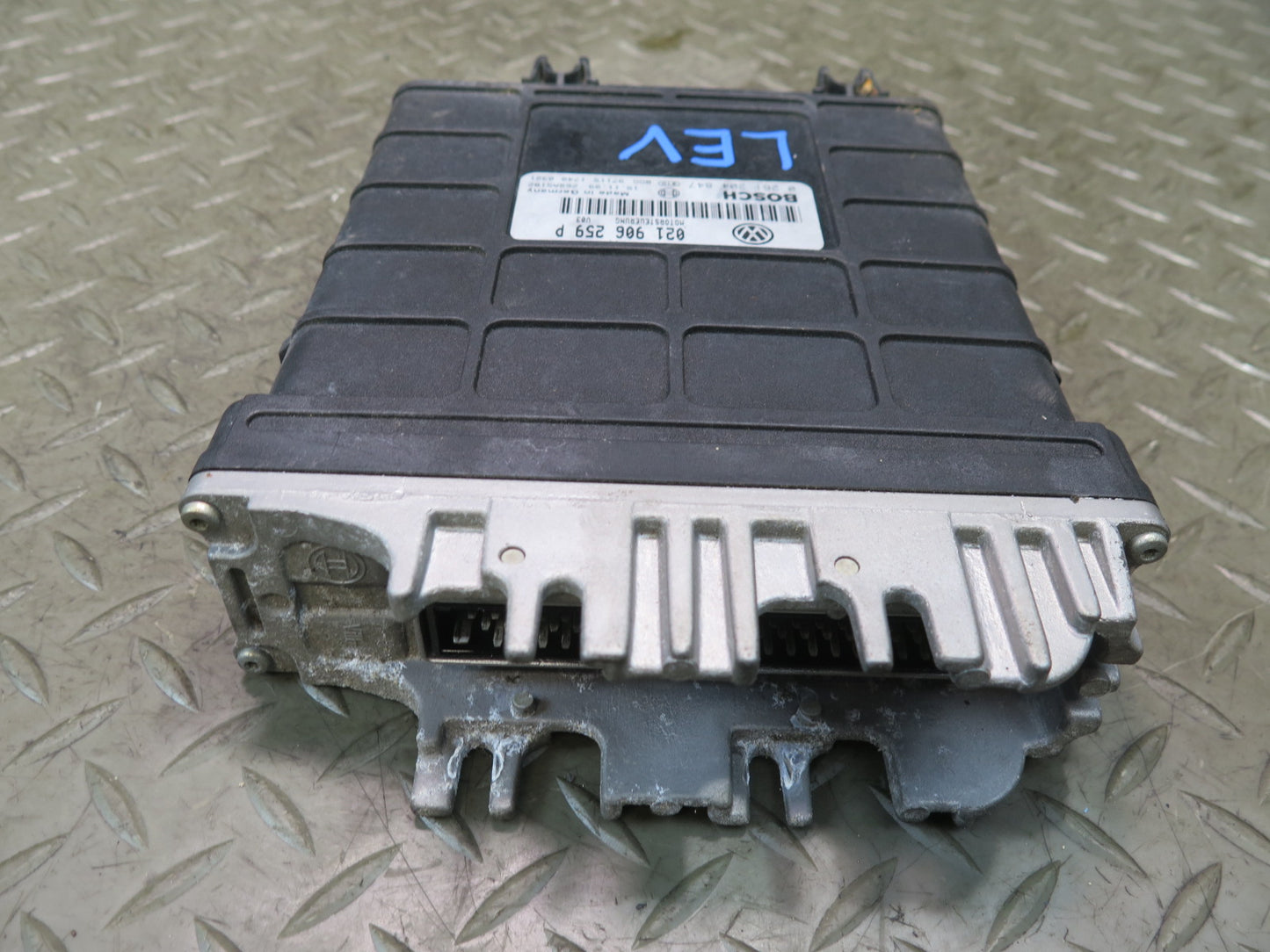 99-01 VW Eurovan T4 2.8L AES ECU Engine Control Module Unit 021906259P OEM
