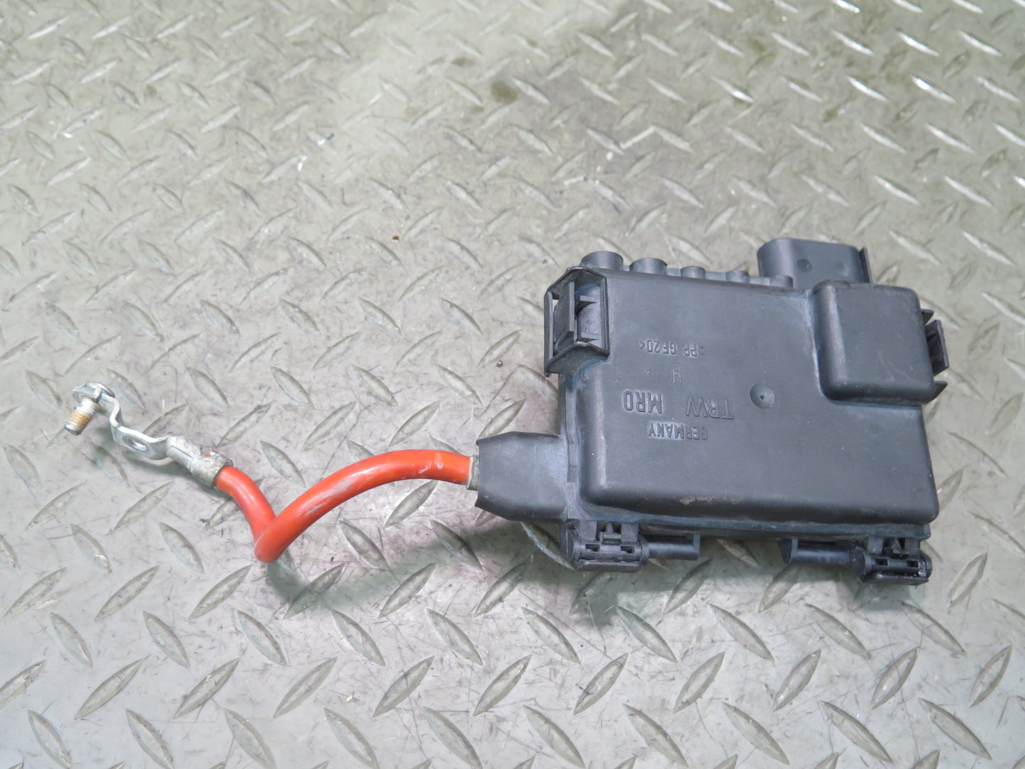 99-03 VW Eurovan T4 Positive Battery Cable Terminal Junction Fuse Box OEM