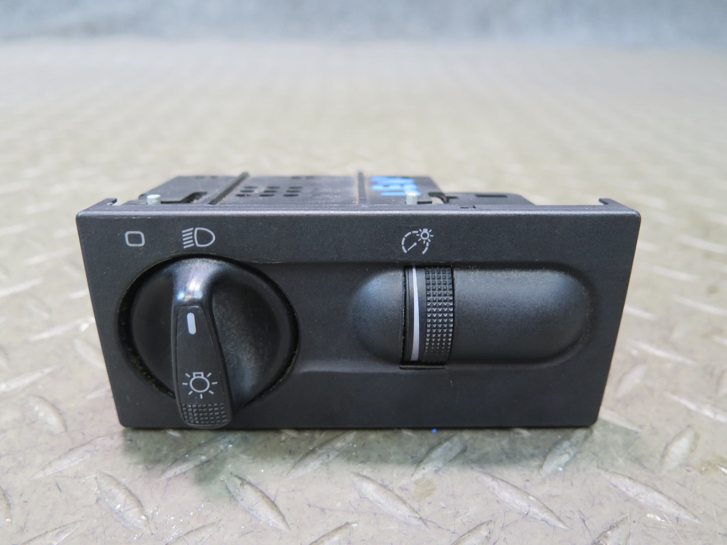 99-03 VW Eurovan T4 Headlight Fog Light Dimmer Switch 7D0941531K OEM