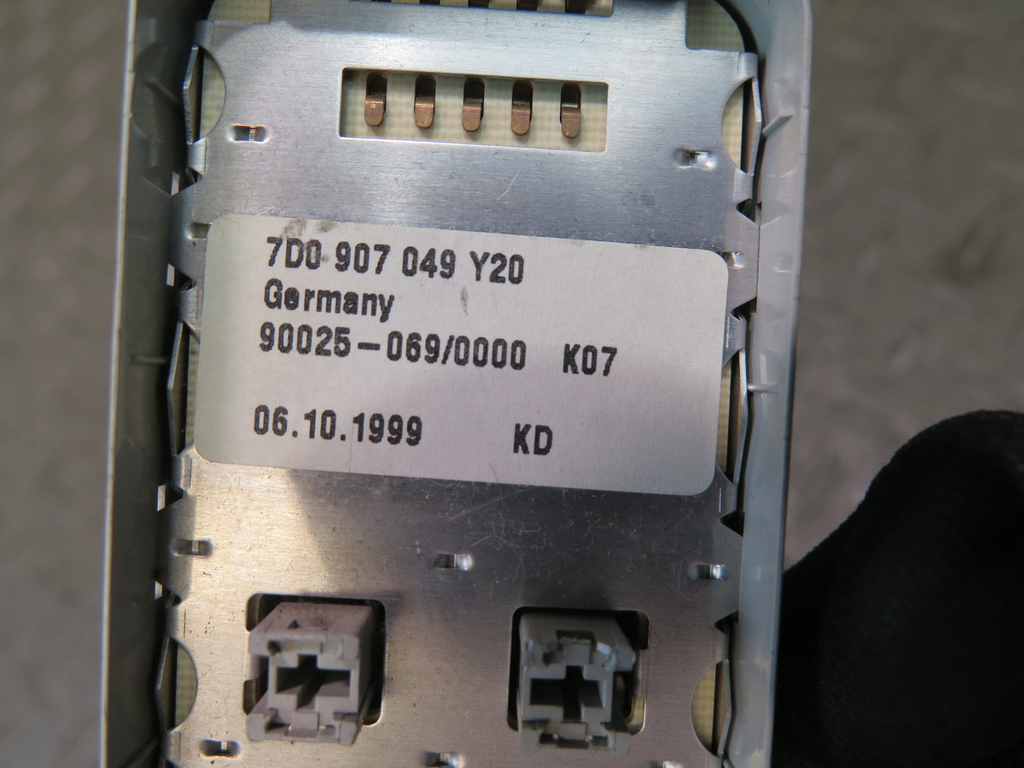 99-03 VW Eurovan MV T4 Rear A/C Heater Climate Control Switch 7D0907049Y20 OEM