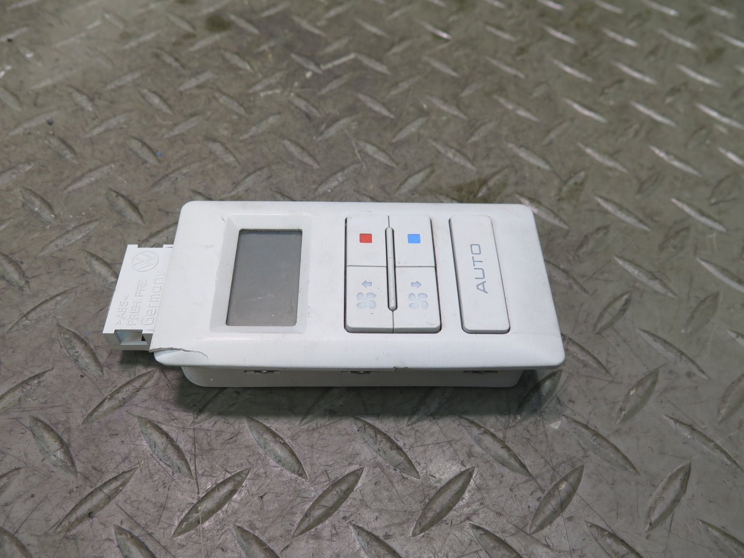 99-03 VW Eurovan MV T4 Rear A/C Heater Climate Control Switch 7D0907049Y20 OEM