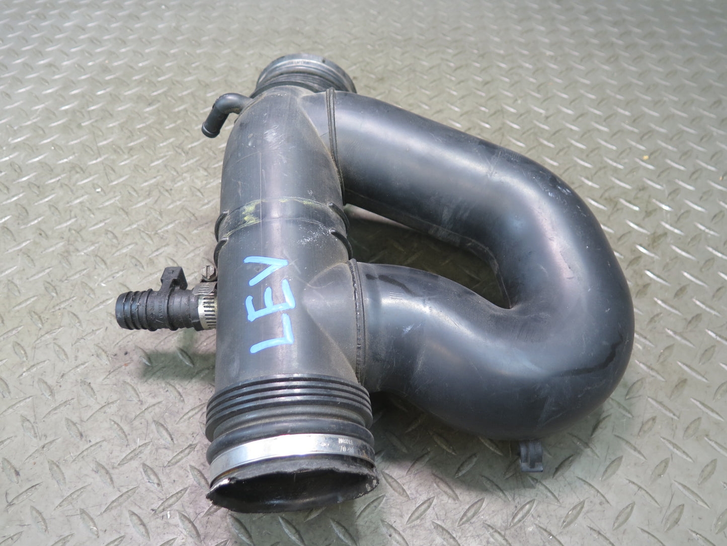 99-01 VW Eurovan T4 2.8L AES Air Intake Hose Pipe Duct w Sensor 021129627E OEM