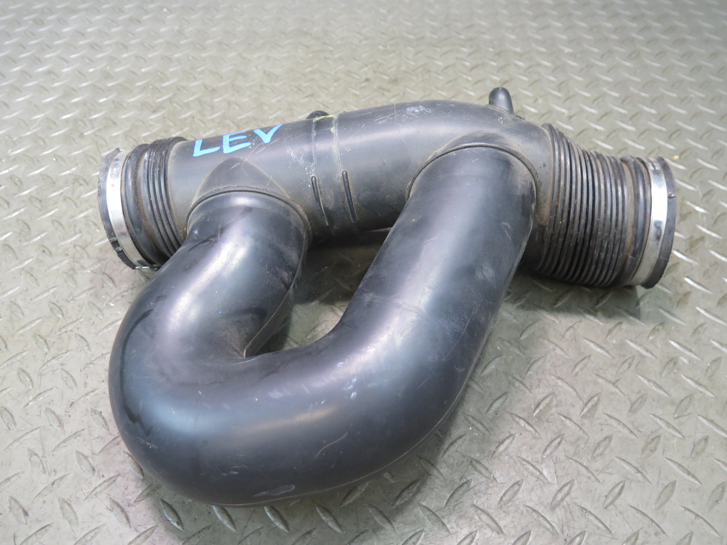 99-01 VW Eurovan T4 2.8L AES Air Intake Hose Pipe Duct w Sensor 021129627E OEM