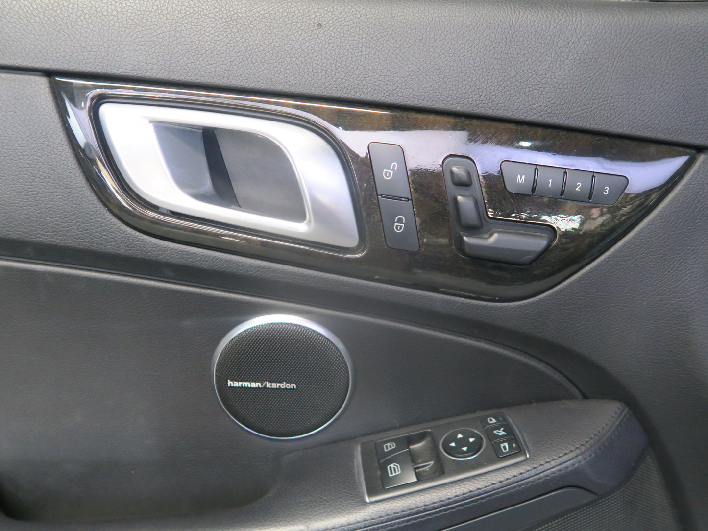 12-16 Mercedes R172 SLK Front Left & Right Side Interior Door Panel Cover Set