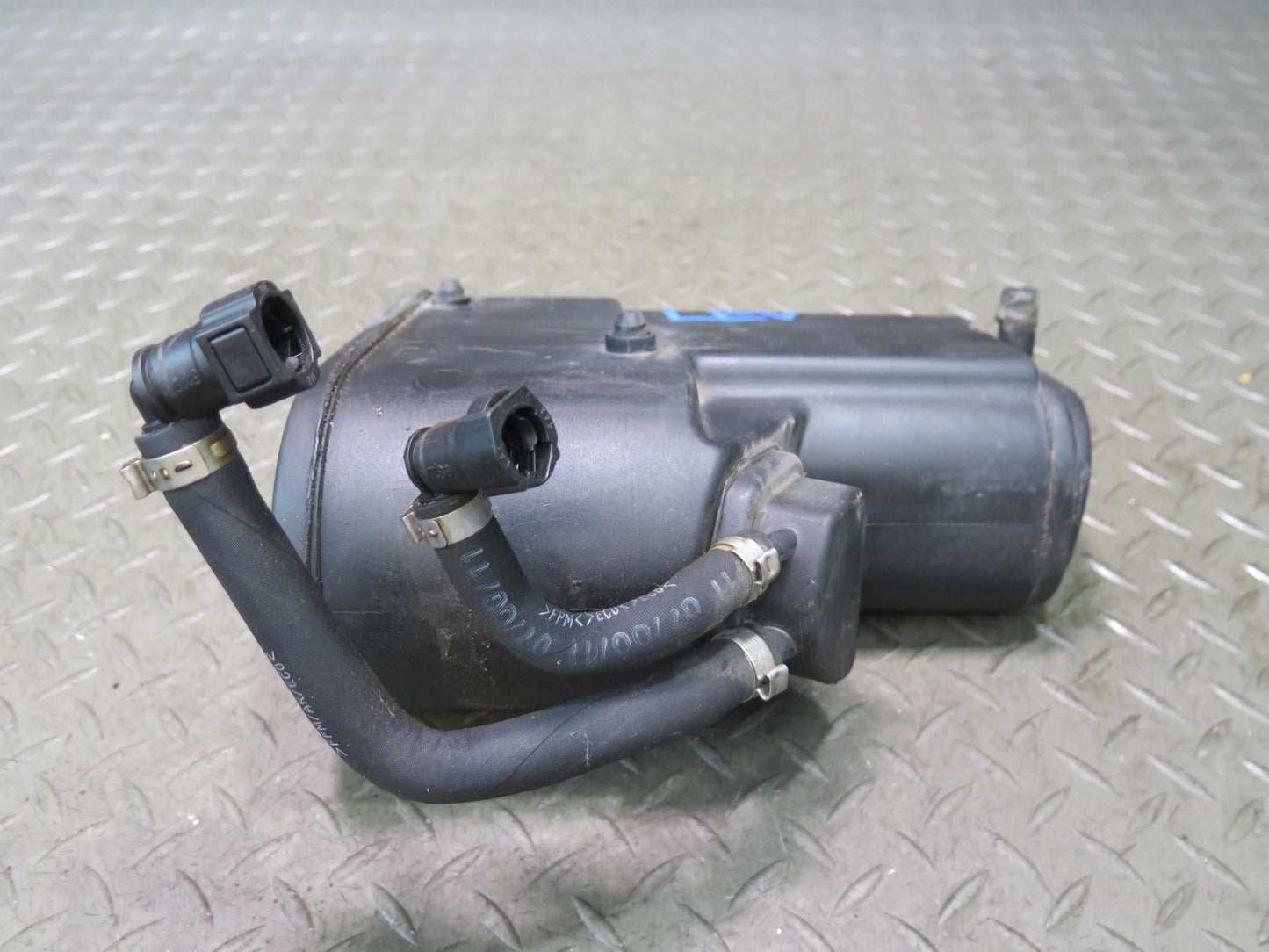 99-00 VW Eurovan T4 2.8L AES Fuel Evap Vapor Charcoal Canister 7D0201801A OEM