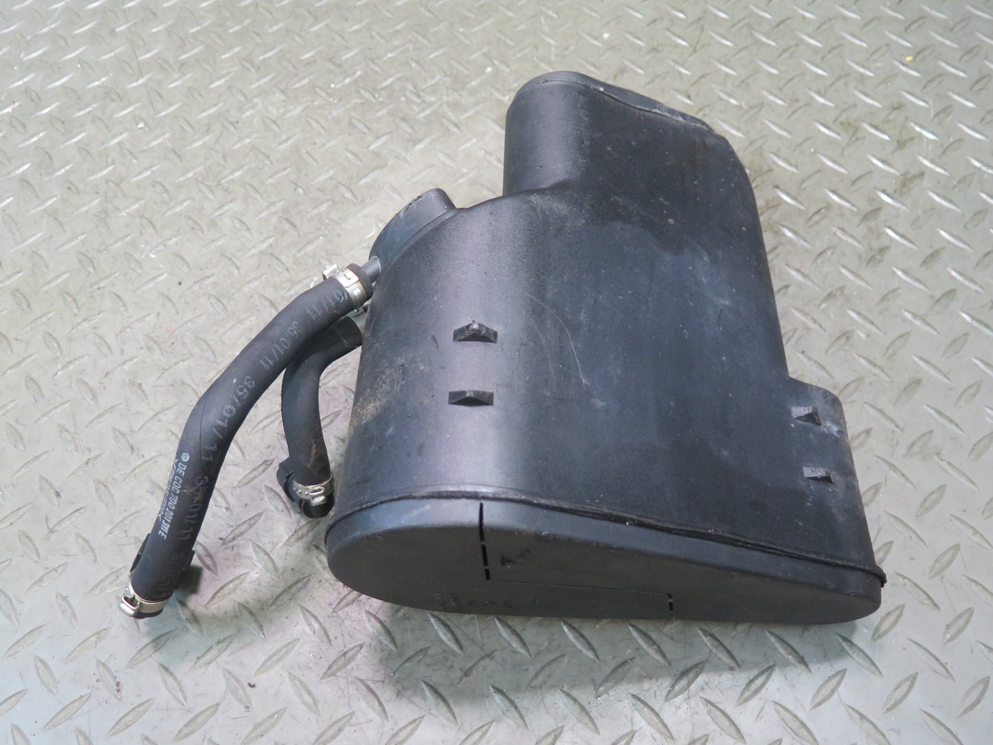 99-00 VW Eurovan T4 2.8L AES Fuel Evap Vapor Charcoal Canister 7D0201801A OEM