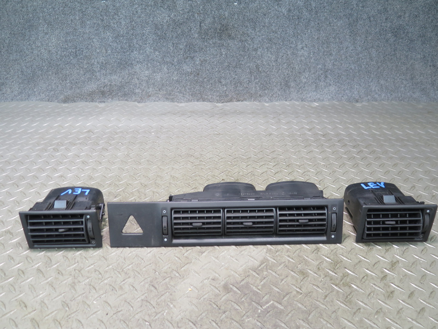 99-03 VW Eurovan T4 Set of 3 Dash Front Left Center Right Air Vent Grille OEM