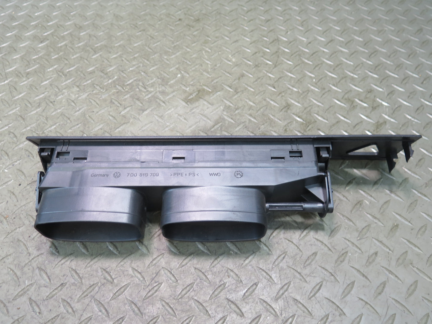 99-03 VW Eurovan T4 Set of 3 Dash Front Left Center Right Air Vent Grille OEM