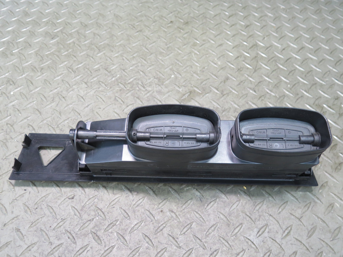 99-03 VW Eurovan T4 Set of 3 Dash Front Left Center Right Air Vent Grille OEM