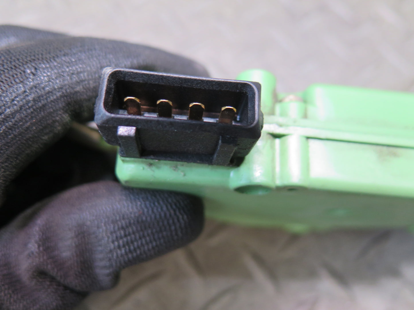 97-03 VW Eurovan T4 Rear Right Door Lock Actuator Motor 701959781 OEM